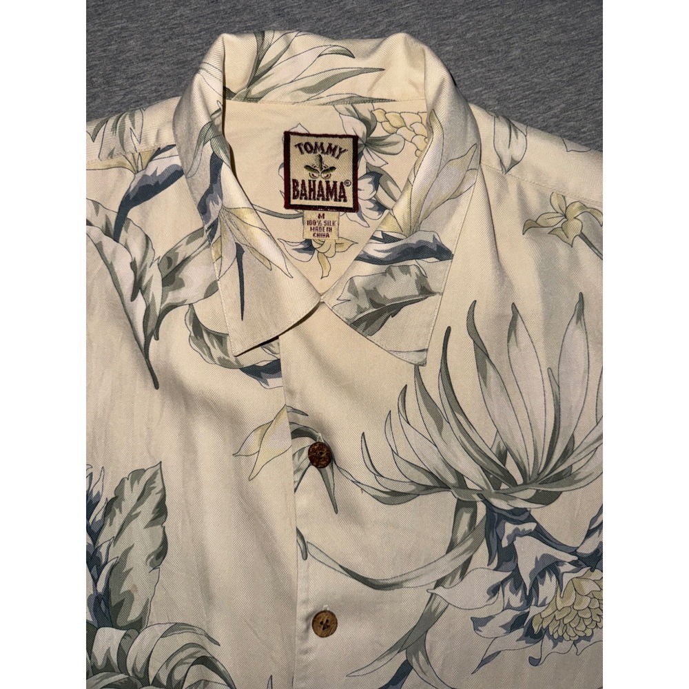 Tommy Bahama Mens Silk Camp Shirt Size Medium Cream Floral Relaxed Old Money